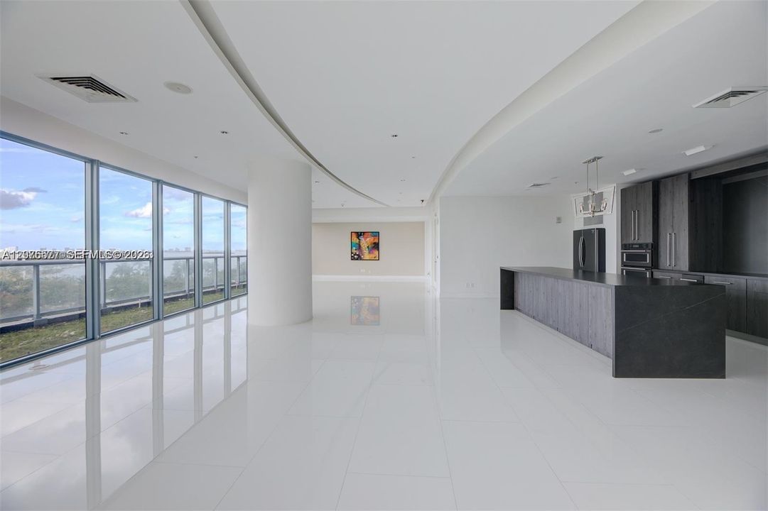 For Rent: $4,500 (2 beds, 2 baths, 1158 Square Feet)