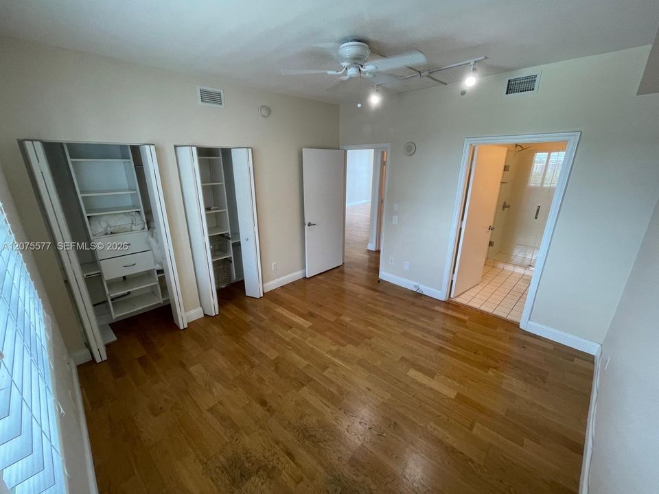 For Rent: $4,500 (2 beds, 2 baths, 1158 Square Feet)
