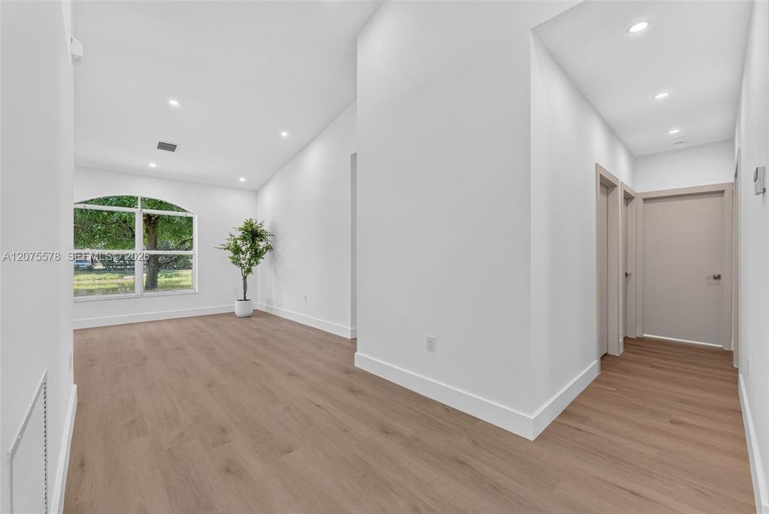 На продажу: $639,900 (3 спален, 2 ванн, 1630 Квадратных фут)