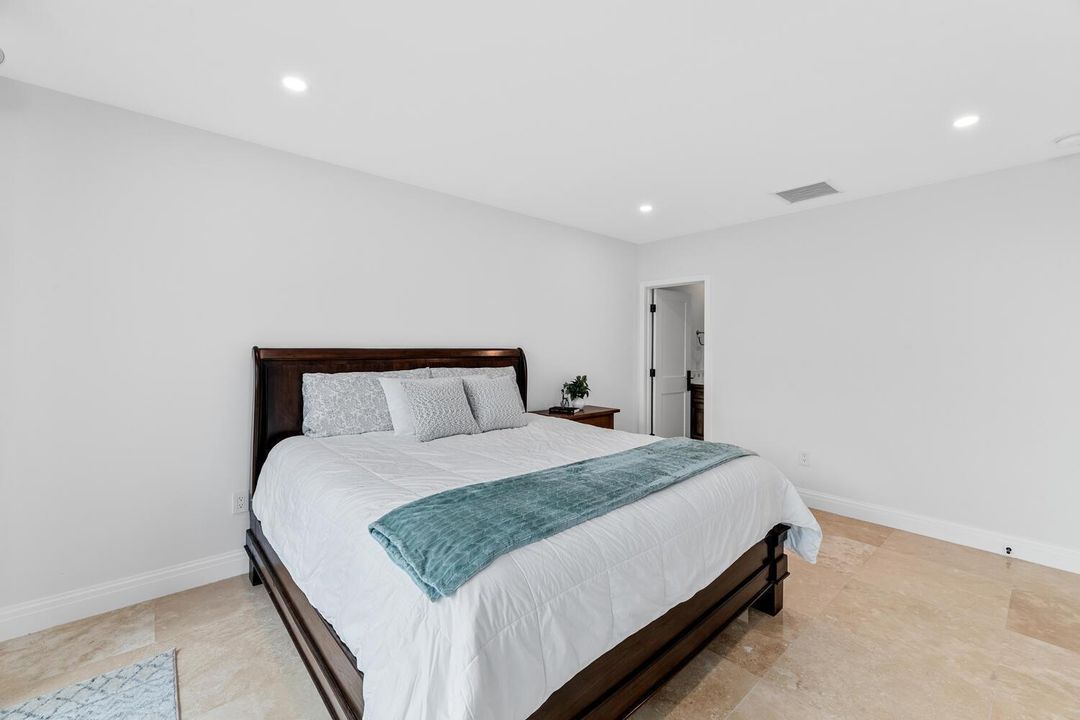 2785 Polo Island Dr Apt J301-large-028-0