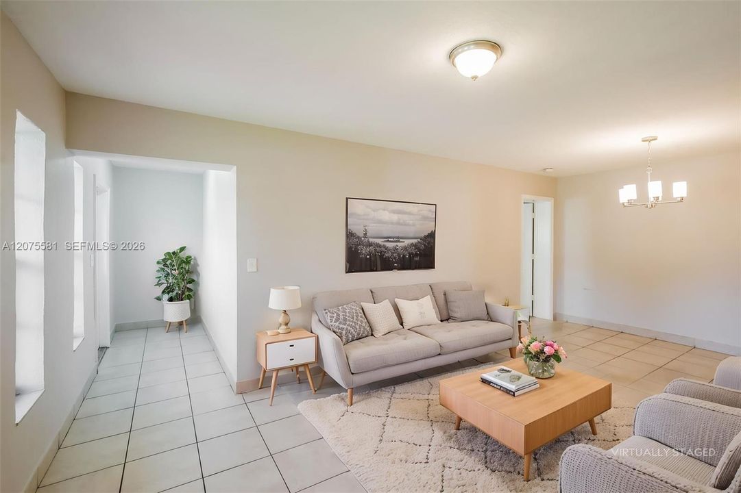 For Rent: $2,800 (4 beds, 2 baths, 1544 Square Feet)