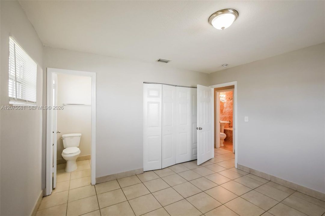 For Rent: $2,800 (4 beds, 2 baths, 1544 Square Feet)