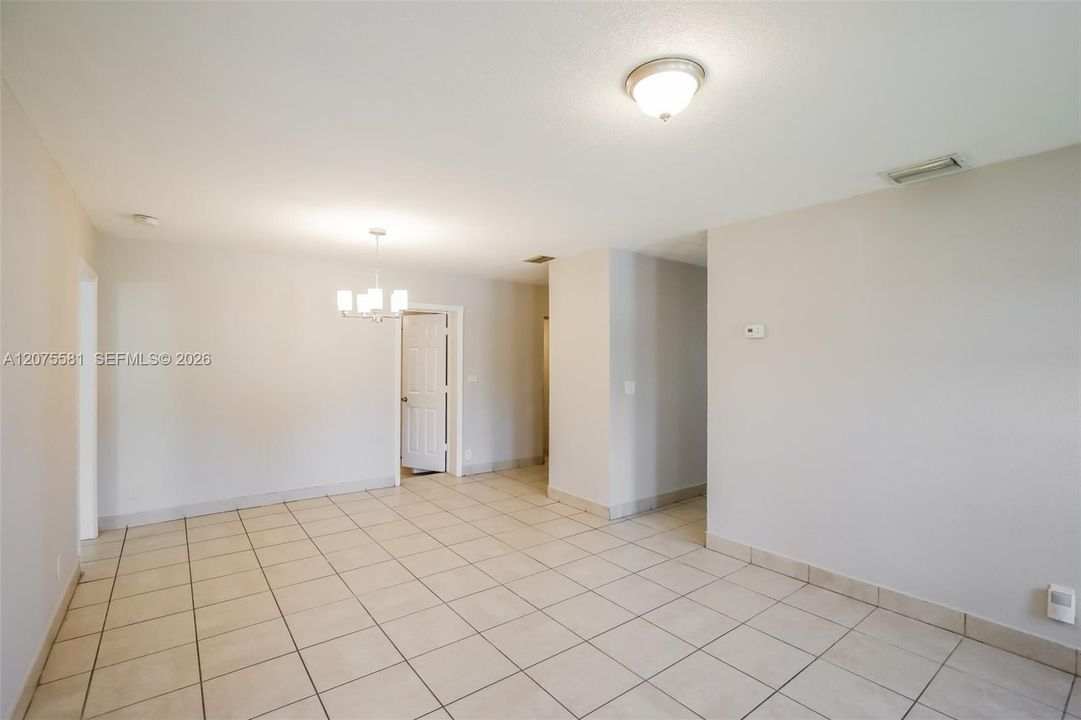 For Rent: $2,800 (4 beds, 2 baths, 1544 Square Feet)