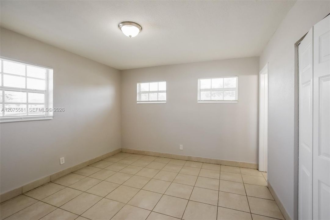 For Rent: $2,800 (4 beds, 2 baths, 1544 Square Feet)