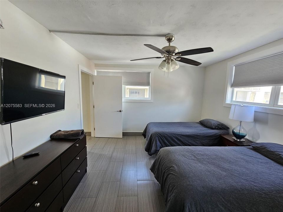 For Rent: $3,200 (2 beds, 2 baths, 850 Square Feet)