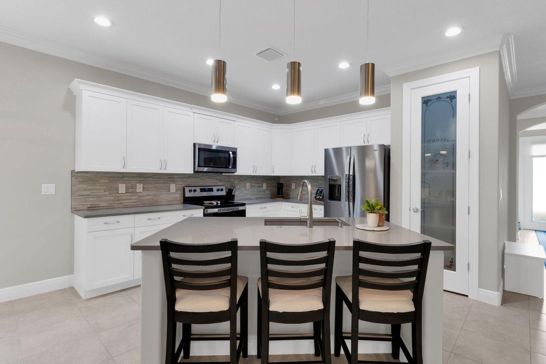 Kitchen/Island