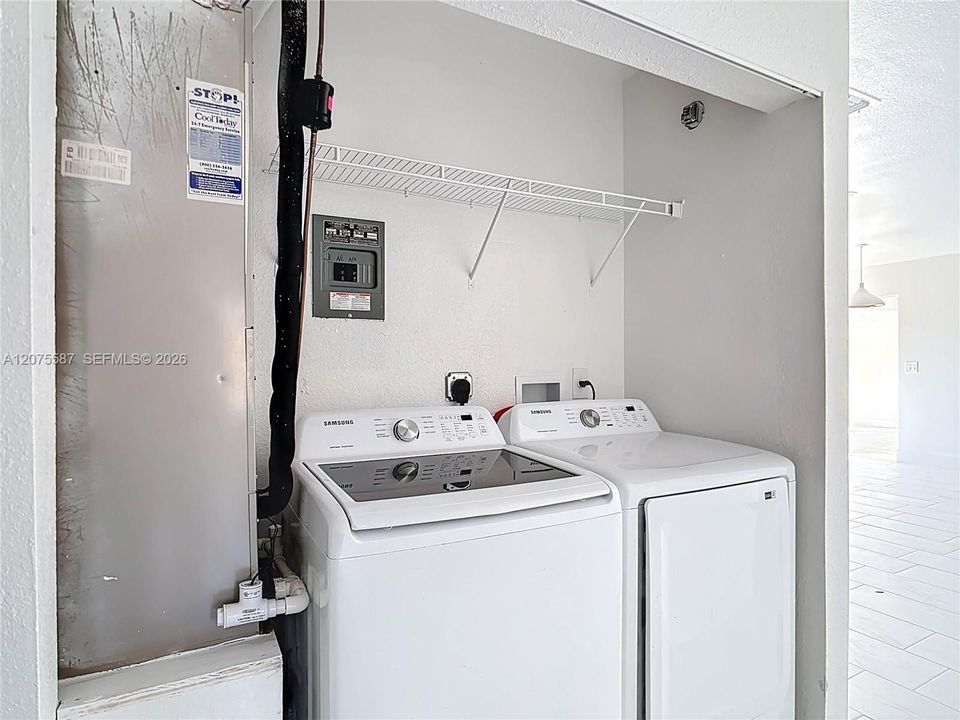 В аренду: $1,900 (3 спален, 2 ванн, 0 Квадратных фут)