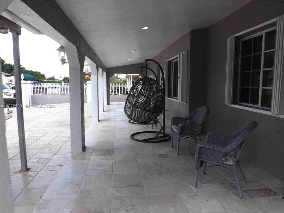 En Venta: $1,200,000 (6 camas, 6 baños, 3202 Pies cuadrados)
