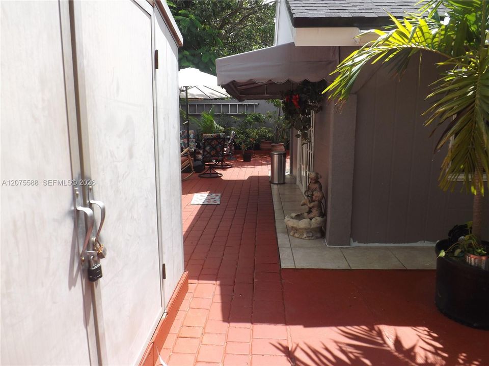 En Venta: $1,200,000 (6 camas, 6 baños, 3202 Pies cuadrados)
