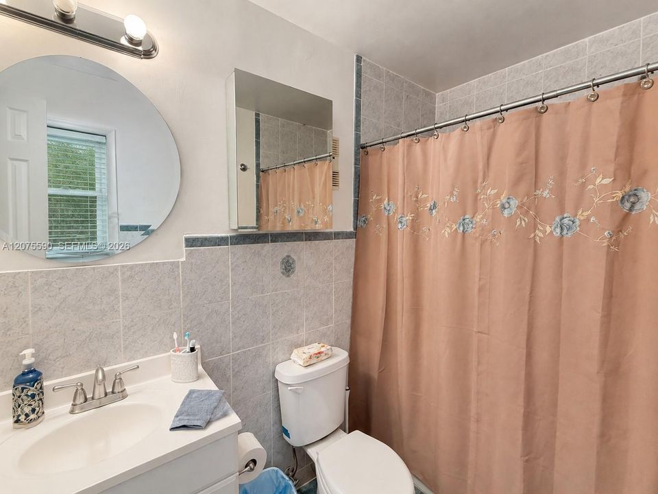 В аренду: $3,200 (3 спален, 3 ванн, 1641 Квадратных фут)