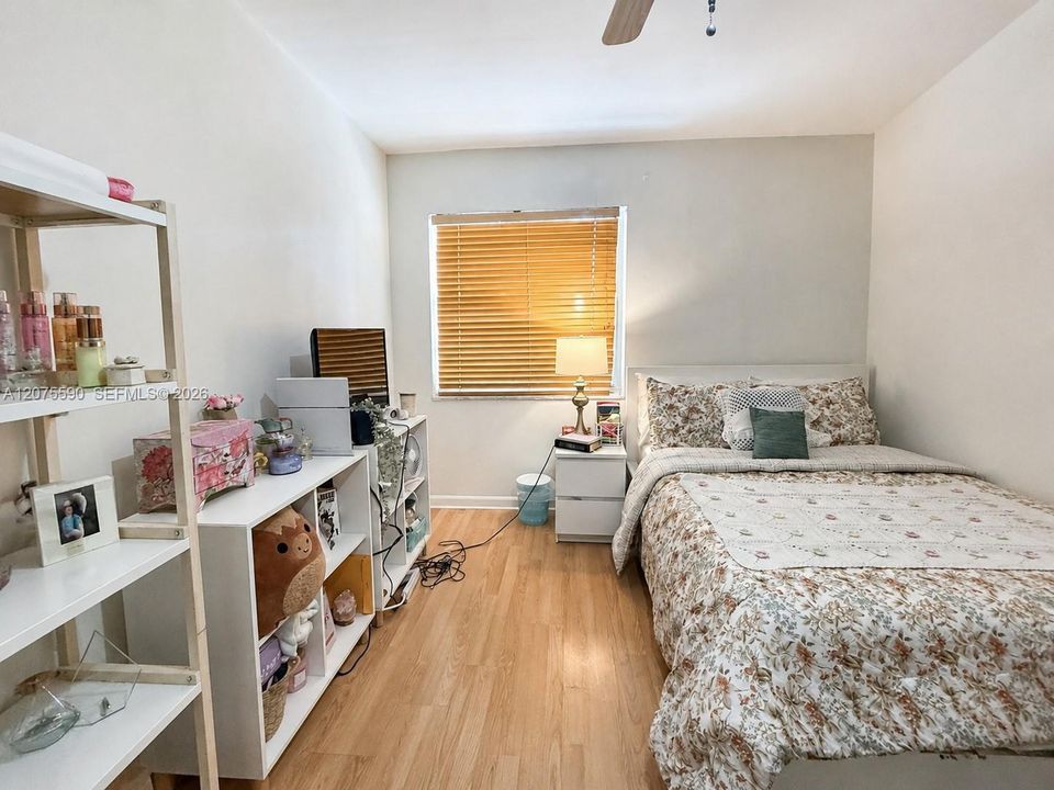 В аренду: $3,200 (3 спален, 3 ванн, 1641 Квадратных фут)