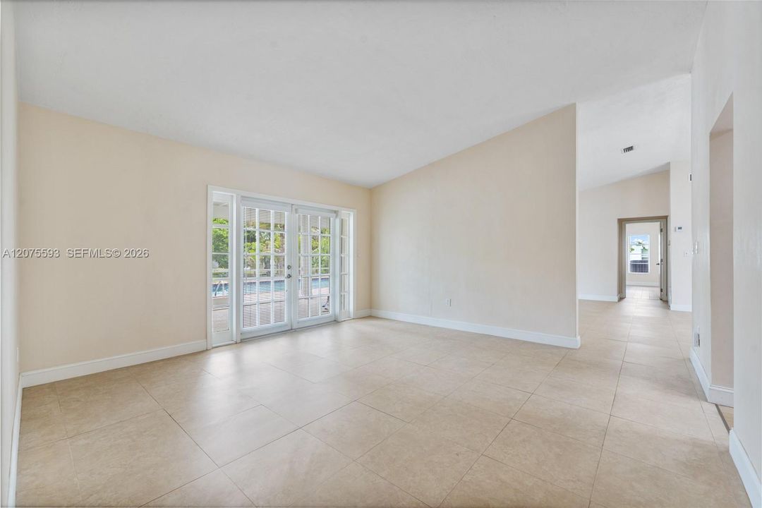 В аренду: $5,200 (4 спален, 2 ванн, 1752 Квадратных фут)