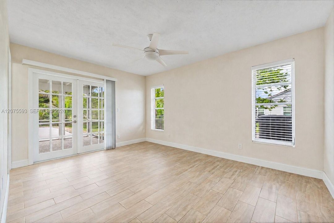 В аренду: $5,200 (4 спален, 2 ванн, 1752 Квадратных фут)