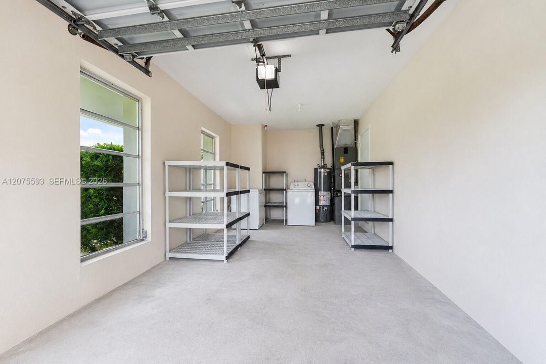 В аренду: $5,200 (4 спален, 2 ванн, 1752 Квадратных фут)