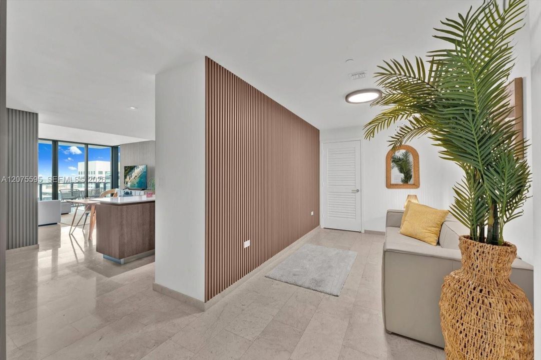 En Venta: $1,099,000 (2 camas, 2 baños, 1400 Pies cuadrados)