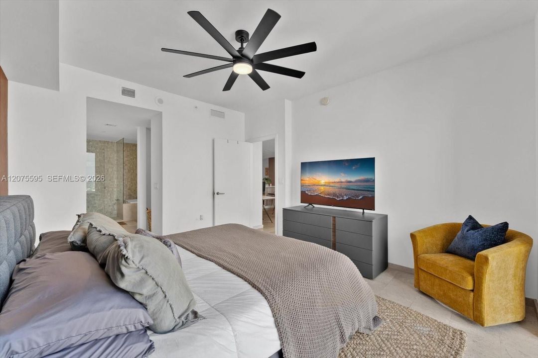 En Venta: $1,099,000 (2 camas, 2 baños, 1400 Pies cuadrados)