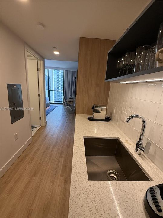 En Venta: $349,000 (0 camas, 1 baños, 332 Pies cuadrados)