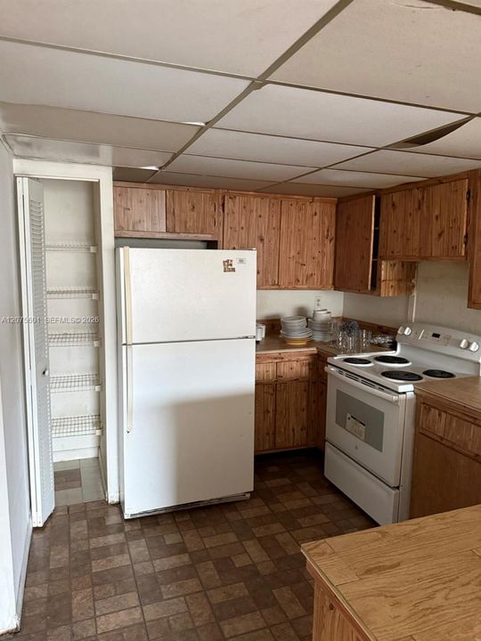For Rent: $2,000 (2 beds, 2 baths, 1000 Square Feet)