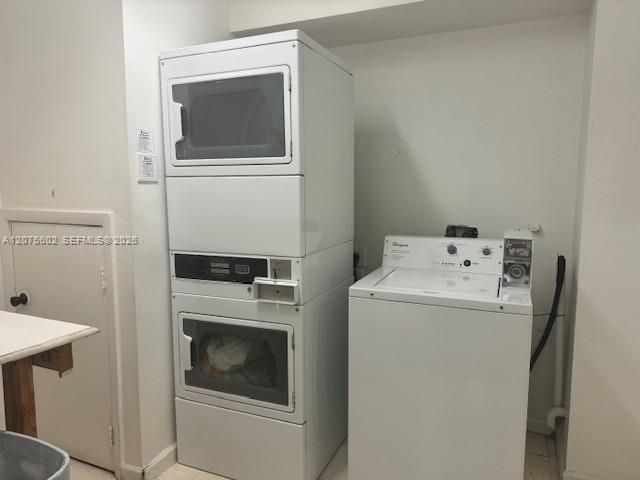 For Rent: $2,190 (2 beds, 2 baths, 909 Square Feet)