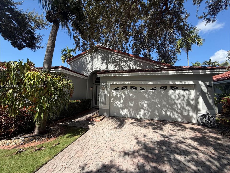 For Rent: $3,400 (3 beds, 2 baths, 1622 Square Feet)