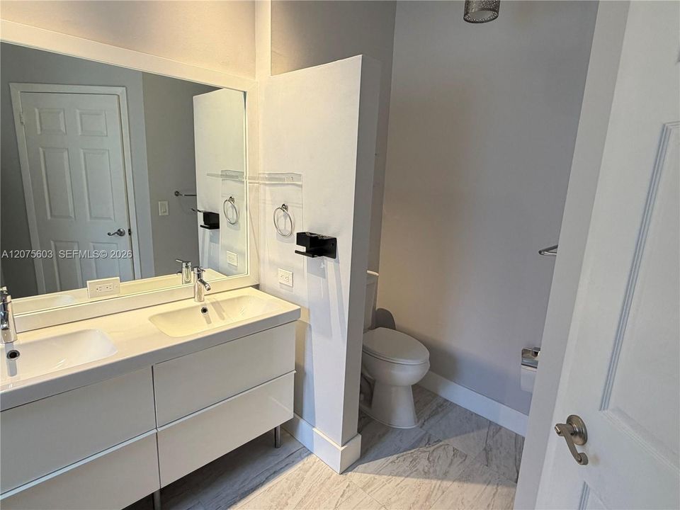 For Rent: $3,400 (3 beds, 2 baths, 1622 Square Feet)