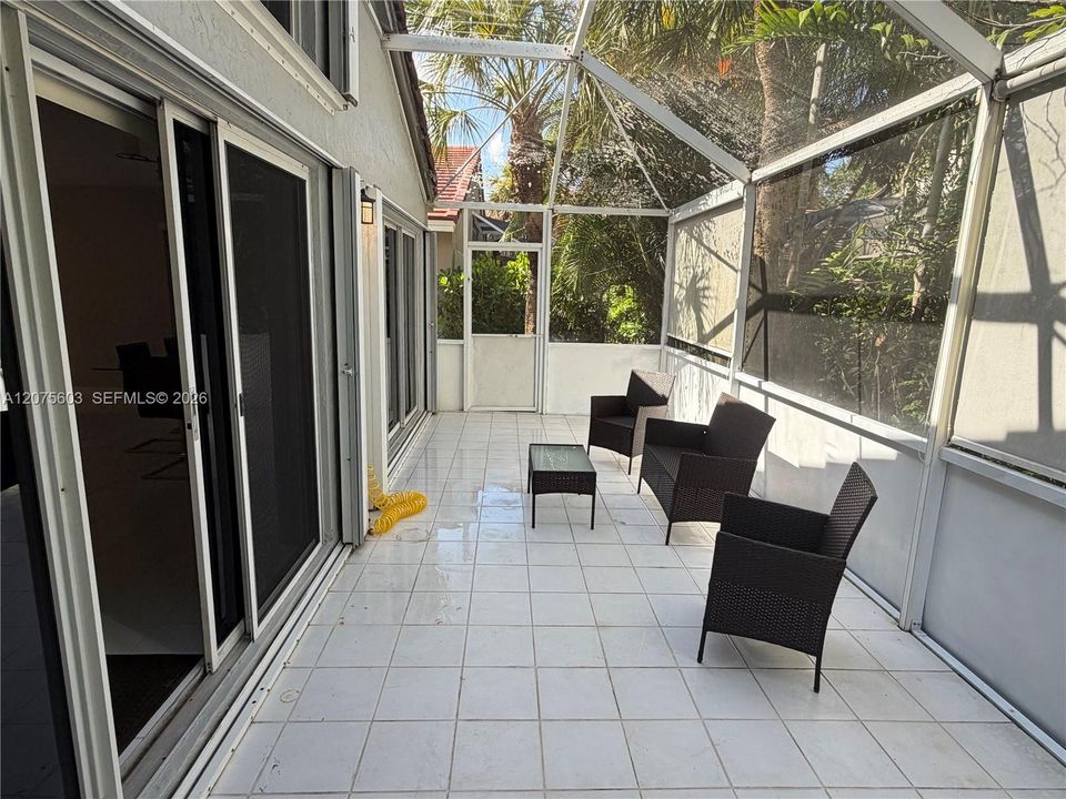 For Rent: $3,400 (3 beds, 2 baths, 1622 Square Feet)