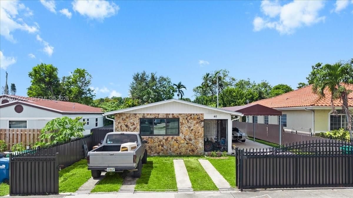 For Rent: $4,000 (4 beds, 2 baths, 1643 Square Feet)