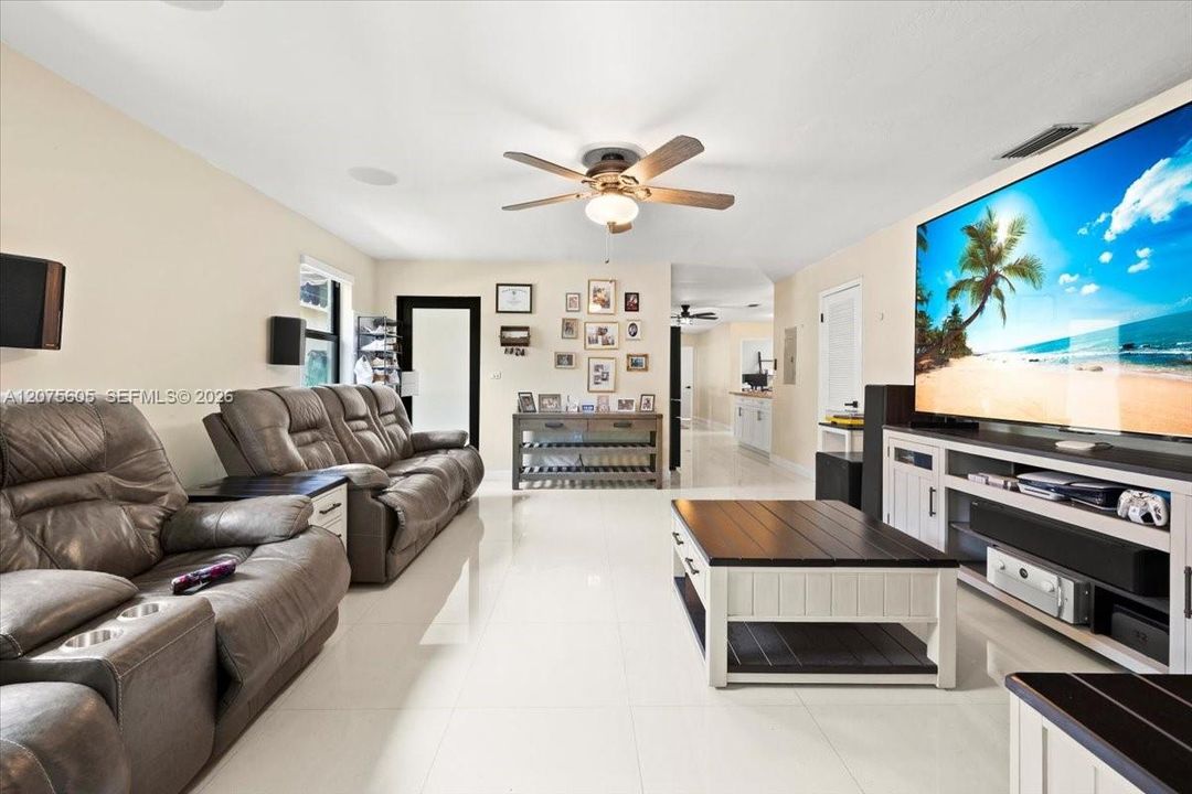 For Rent: $4,000 (4 beds, 2 baths, 1643 Square Feet)