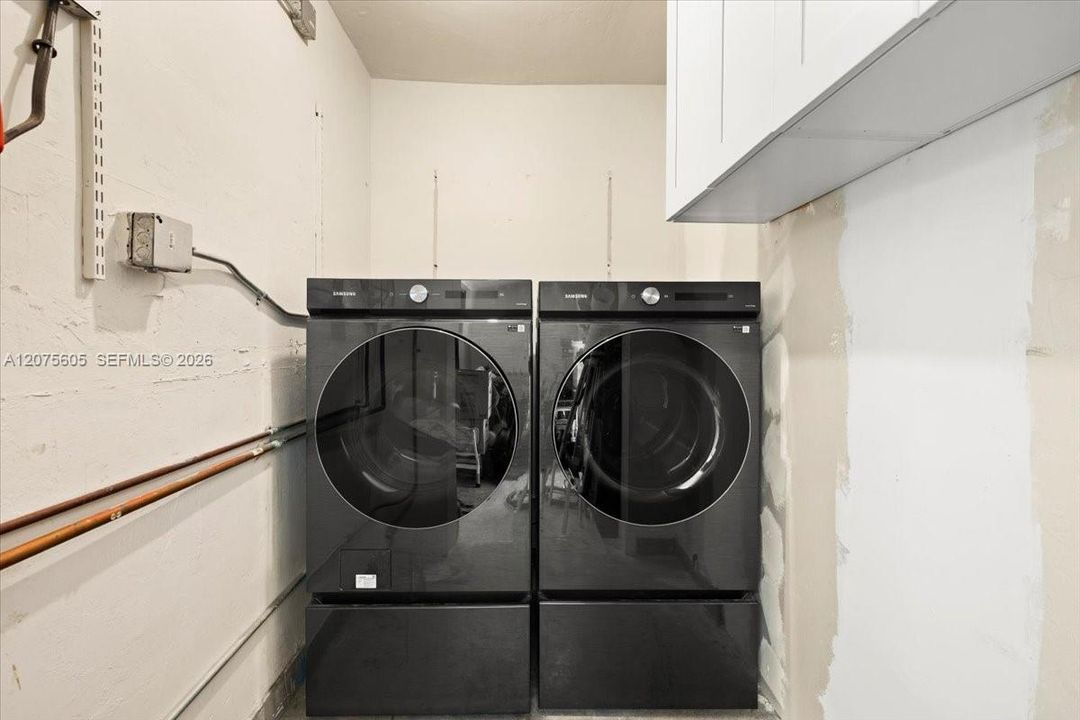 For Rent: $4,000 (4 beds, 2 baths, 1643 Square Feet)