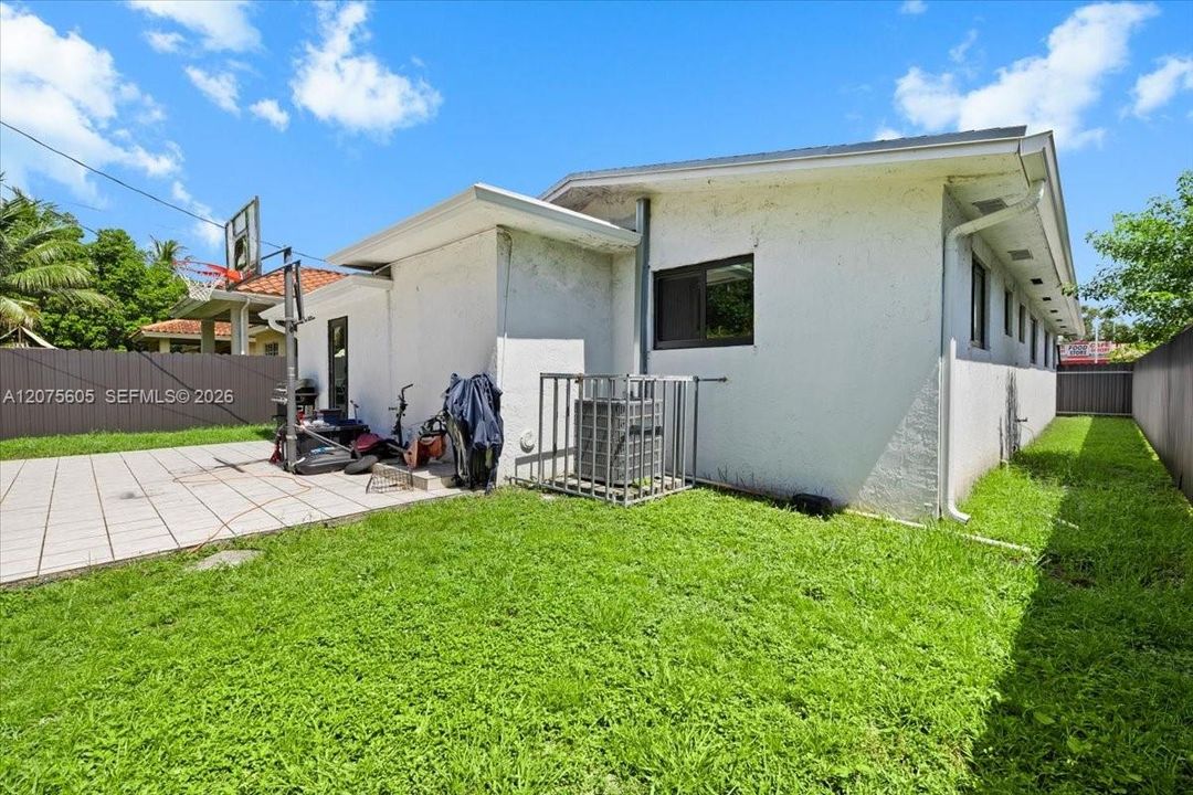 For Rent: $4,000 (4 beds, 2 baths, 1643 Square Feet)