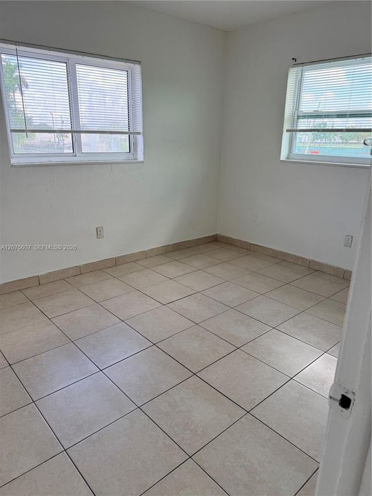 En Renta: $1,800 (2 camas, 1 baños, 3907 Pies cuadrados)