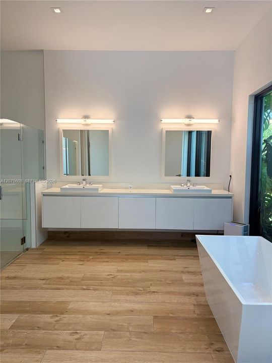 For Sale: $3,149,000 (6 beds, 7 baths, 5184 Square Feet)