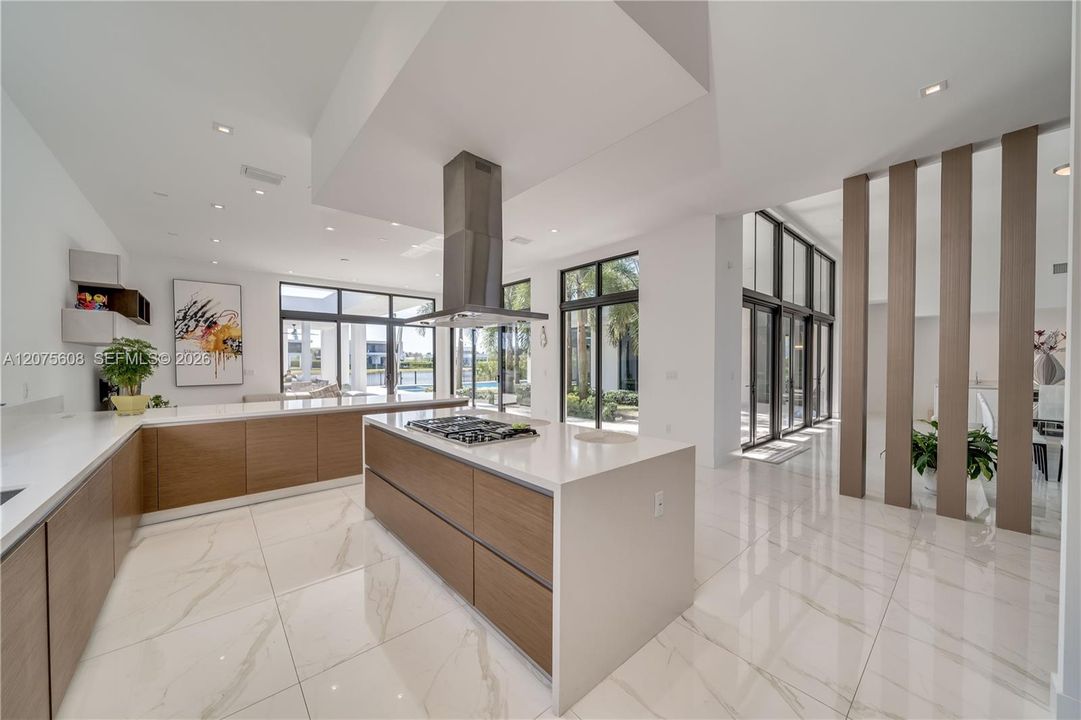 For Sale: $3,149,000 (6 beds, 7 baths, 5184 Square Feet)