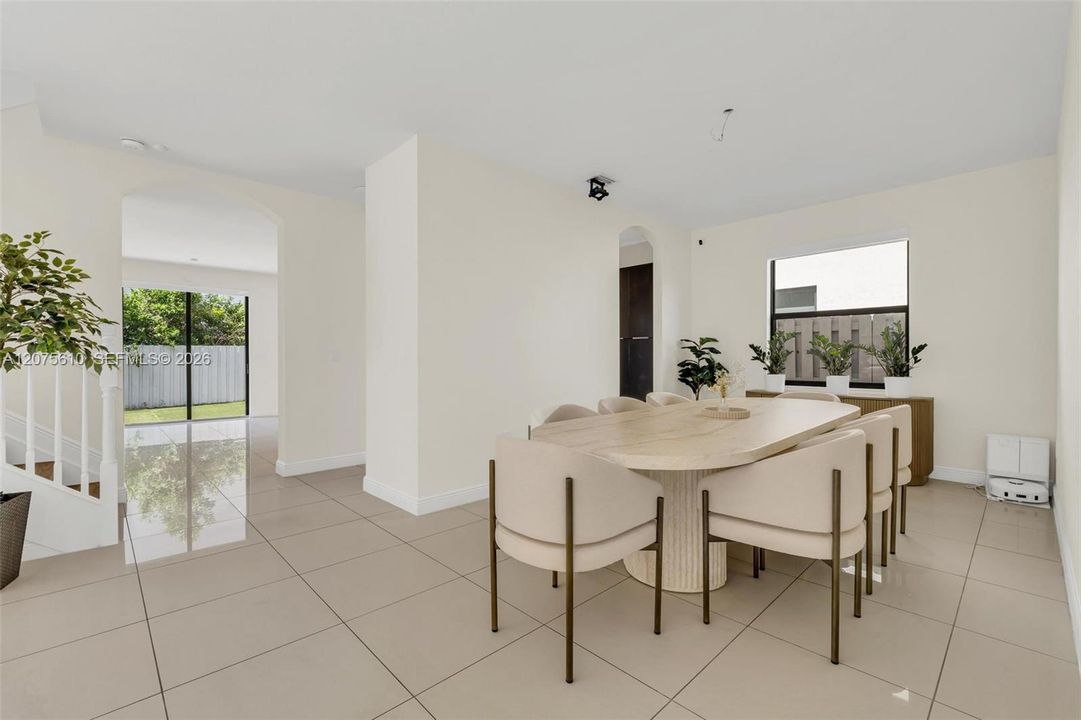 En Venta: $1,075,000 (5 camas, 4 baños, 2992 Pies cuadrados)