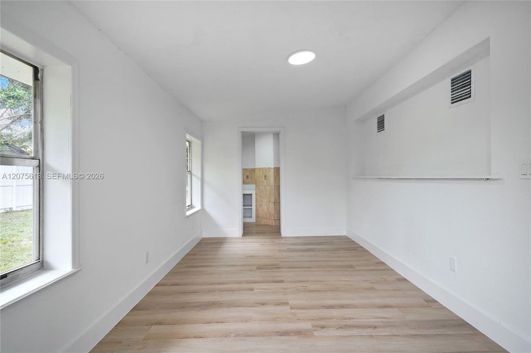 For Sale: $450,000 (4 beds, 3 baths, 1310 Square Feet)