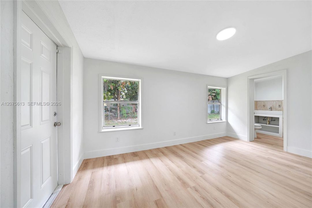 For Sale: $450,000 (4 beds, 3 baths, 1310 Square Feet)