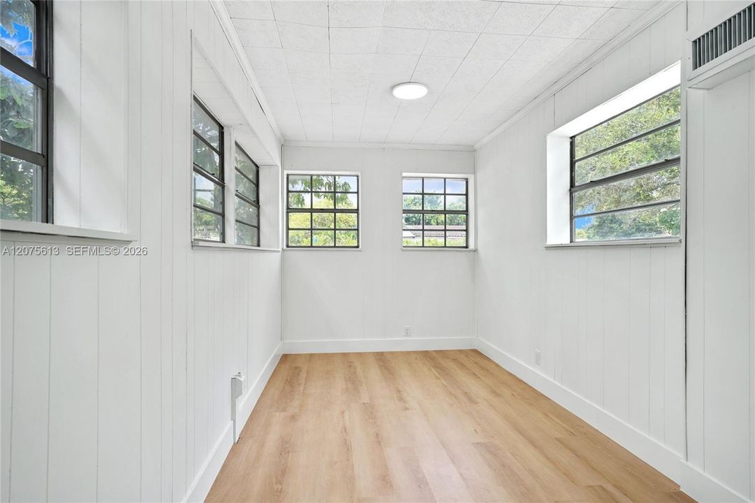For Sale: $450,000 (4 beds, 3 baths, 1310 Square Feet)