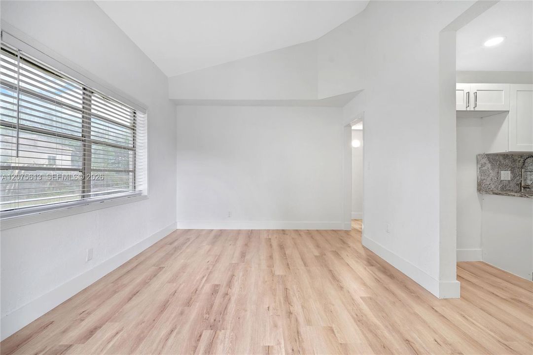 For Sale: $450,000 (4 beds, 3 baths, 1310 Square Feet)
