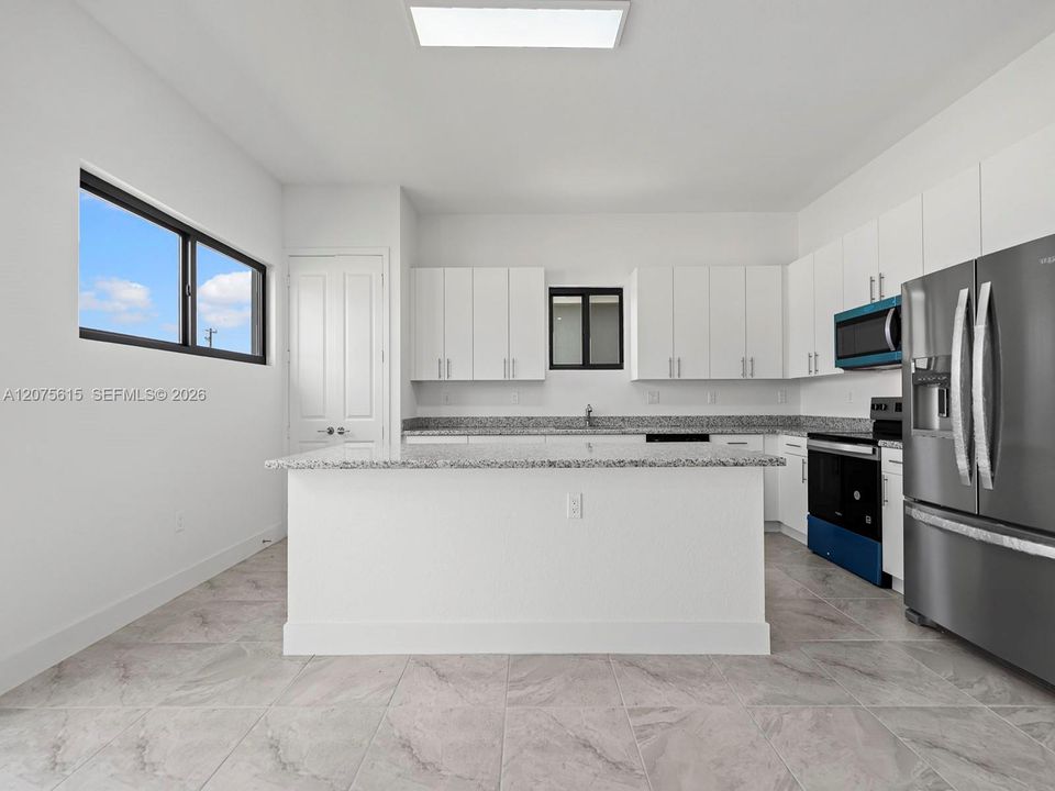 For Sale: $794,990 (5 beds, 4 baths, 3345 Square Feet)