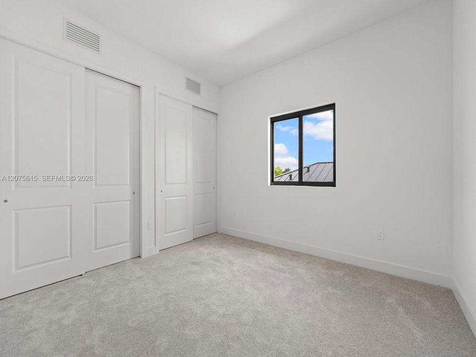 For Sale: $794,990 (5 beds, 4 baths, 3345 Square Feet)