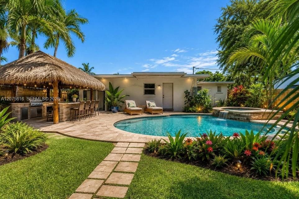 На продажу: $384,900 (1 спален, 1 ванн, 713 Квадратных фут)