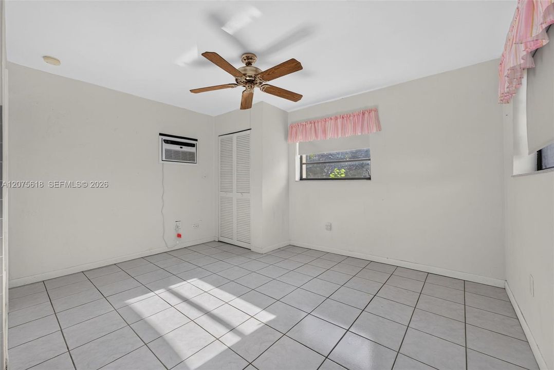 For Sale: $650,000 (4 beds, 2 baths, 1765 Square Feet)