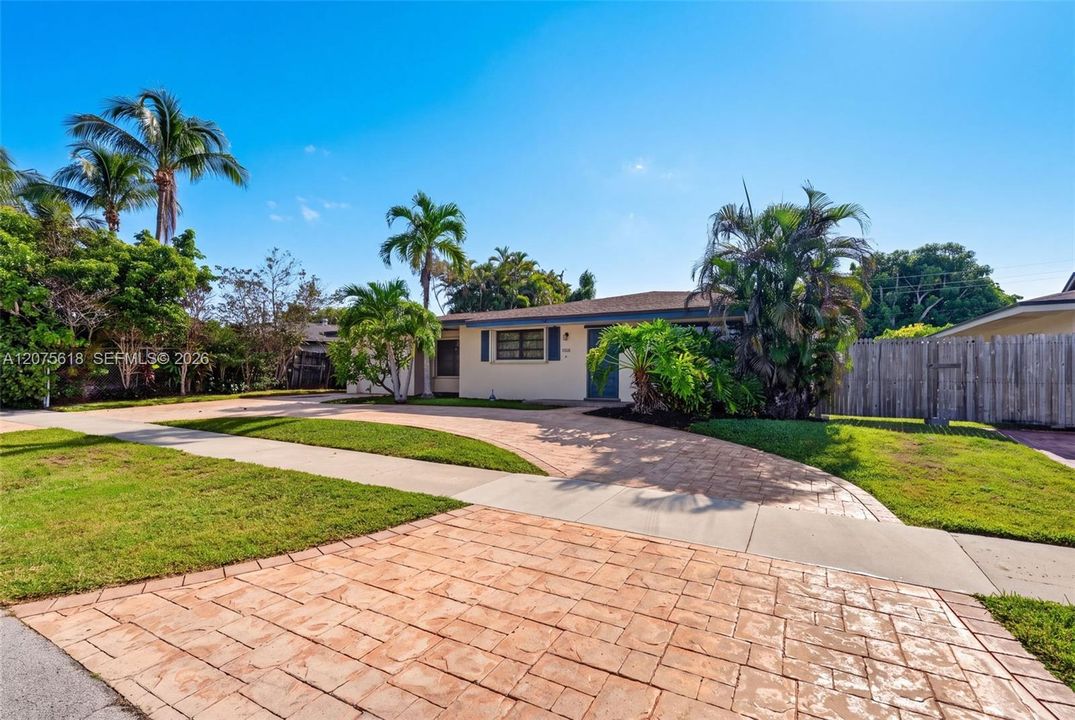 For Sale: $650,000 (4 beds, 2 baths, 1765 Square Feet)