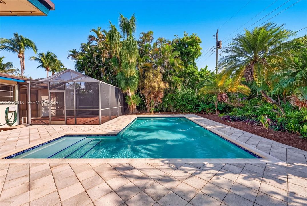 For Sale: $650,000 (4 beds, 2 baths, 1765 Square Feet)
