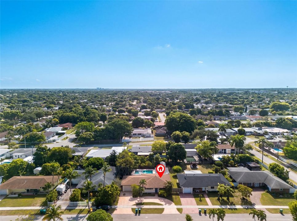 For Sale: $650,000 (4 beds, 2 baths, 1765 Square Feet)