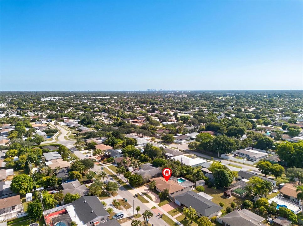 For Sale: $650,000 (4 beds, 2 baths, 1765 Square Feet)