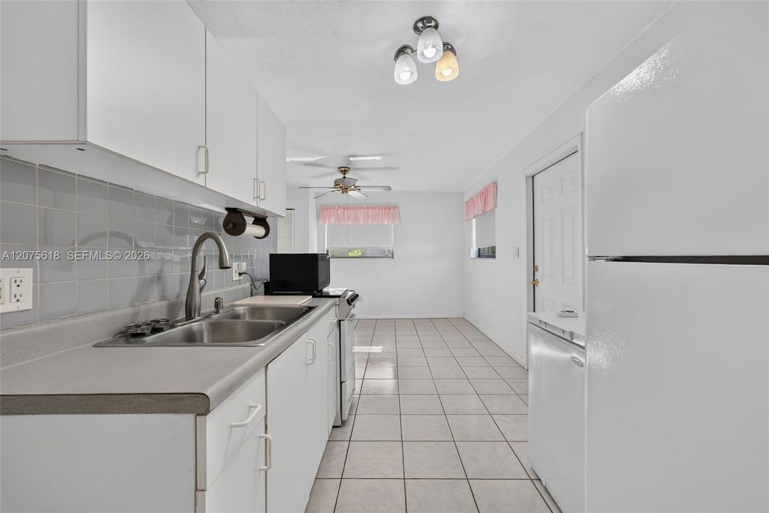 For Sale: $650,000 (4 beds, 2 baths, 1765 Square Feet)