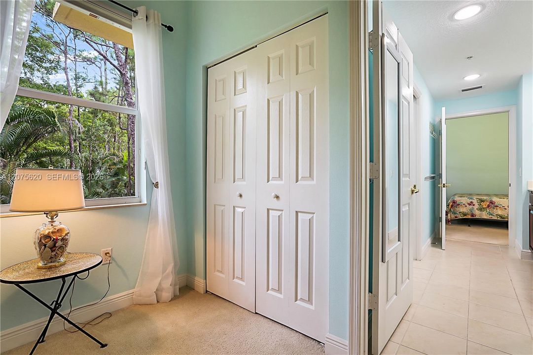 For Sale: $359,900 (3 beds, 3 baths, 1720 Square Feet)