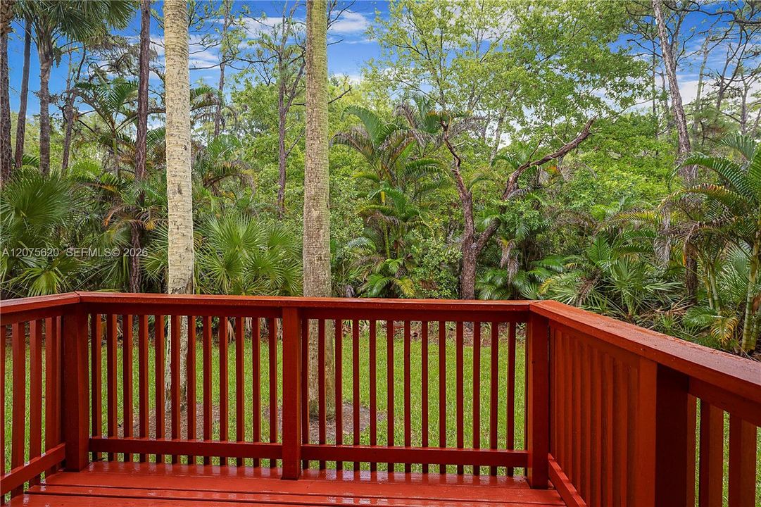 For Sale: $359,900 (3 beds, 3 baths, 1720 Square Feet)