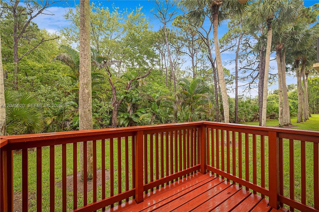 For Sale: $359,900 (3 beds, 3 baths, 1720 Square Feet)